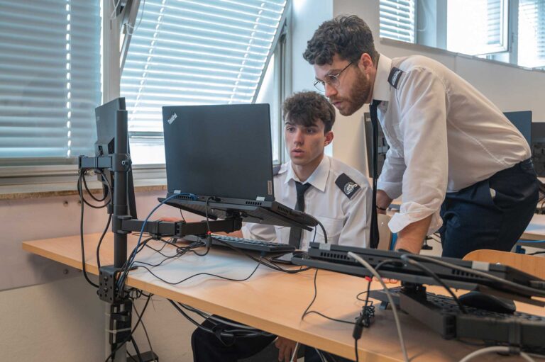 Allievi dell'Accademia Nautica dell'Adriatico mentre svolgono lezione in sede